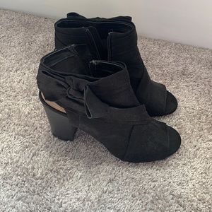 Lauren Conrad black booties zipper and bow